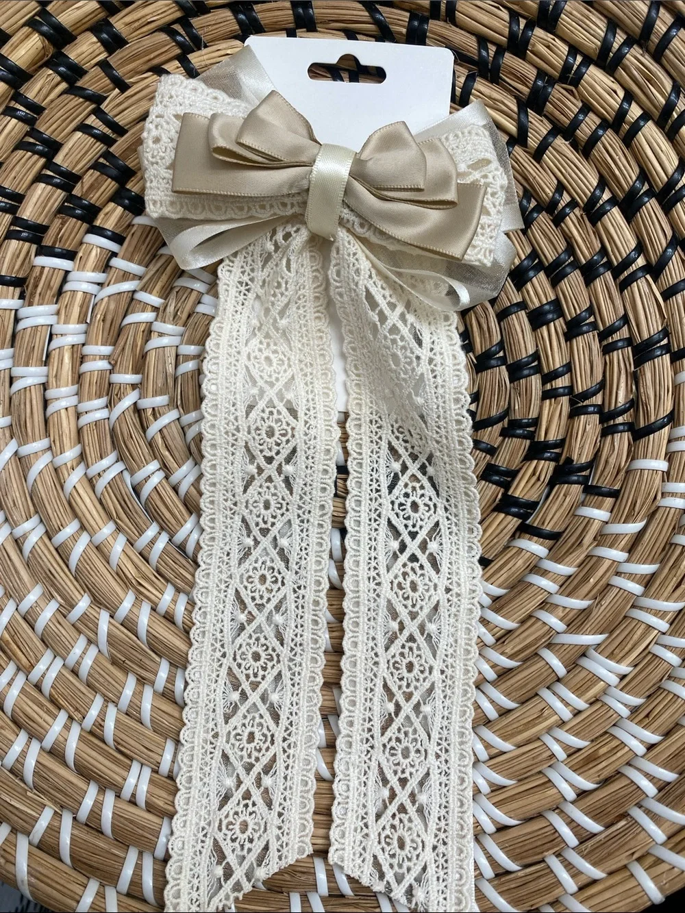 Elegant Cream Lace Bow Hair Clip